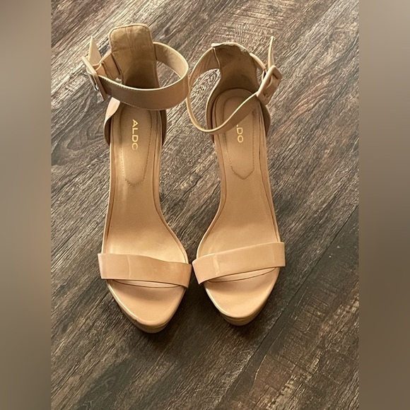 Aldo Women's Tan Ankle Strap Heels - Picture 1 of 4